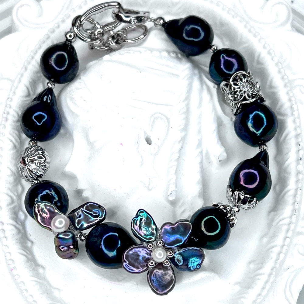 🤩🔥🤩🔥 Handmade Freshwater Peacock 🦚 Edison Keshi Pearl Flower 🌺 Bracelet 1 & ONLY